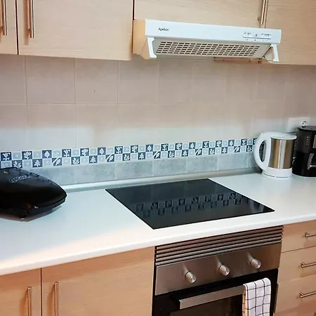 3 Bedrooms With Balcony And Wifi At 1 Km Away From The