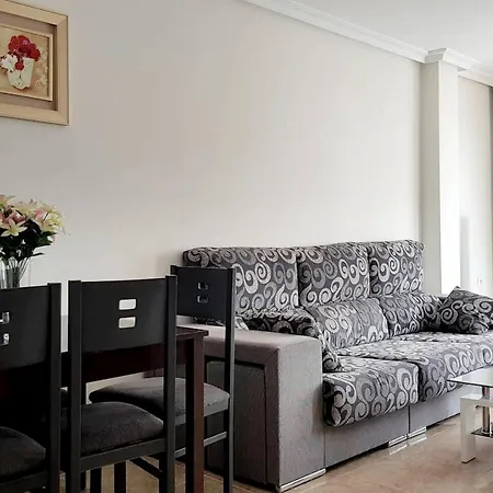 3 Bedrooms With Balcony And Wifi At 1 Km Away From The تورّيفيِخا
