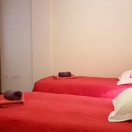 公寓 3 Bedrooms With Balcony And Wifi At 1 Km Away From The *